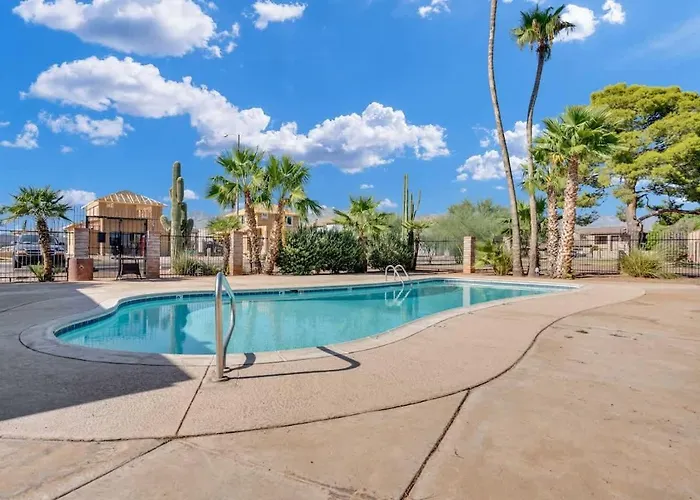 Cozy Pet Friendly Townhome With Pool * Tucson