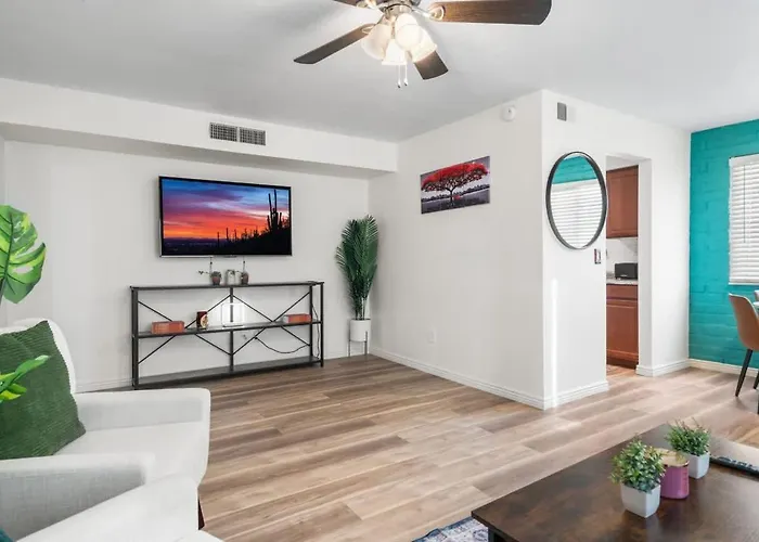 Holiday home Cozy Pet Friendly Townhome With Pool