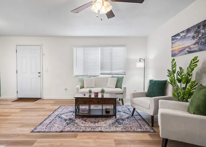 Cozy Pet Friendly Townhome With Pool * Tucson