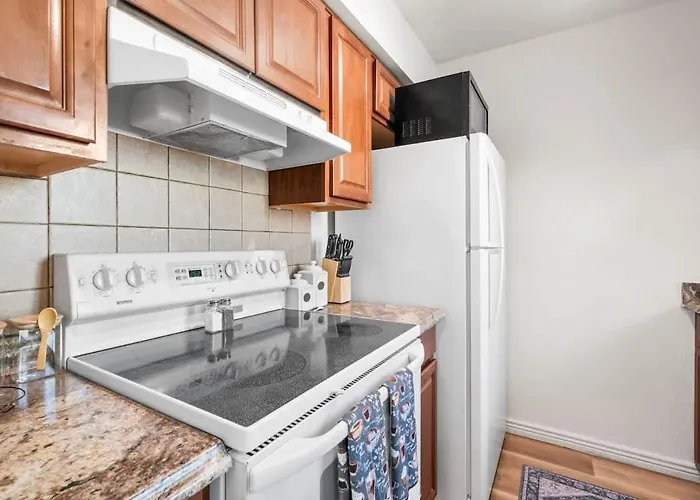 Holiday home Cozy Pet Friendly Townhome With Pool