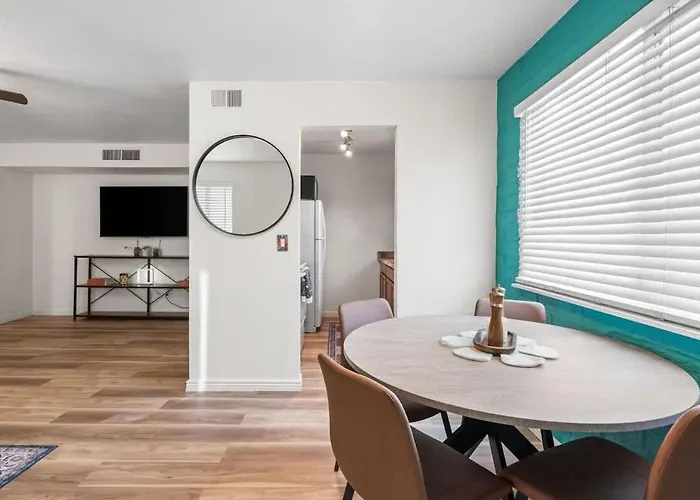 Cozy Pet Friendly Townhome With Pool