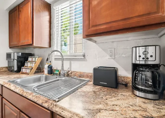 Cozy Pet Friendly Townhome With Pool Holiday home Tucson