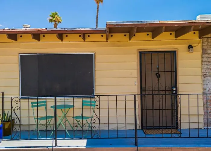 Cozy Pet Friendly Townhome With Pool *